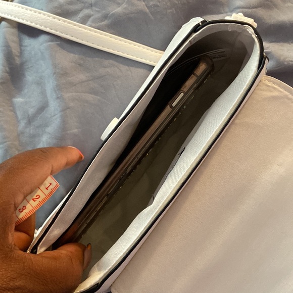 White bag with small handle and cross strap - Picture 3 of 3